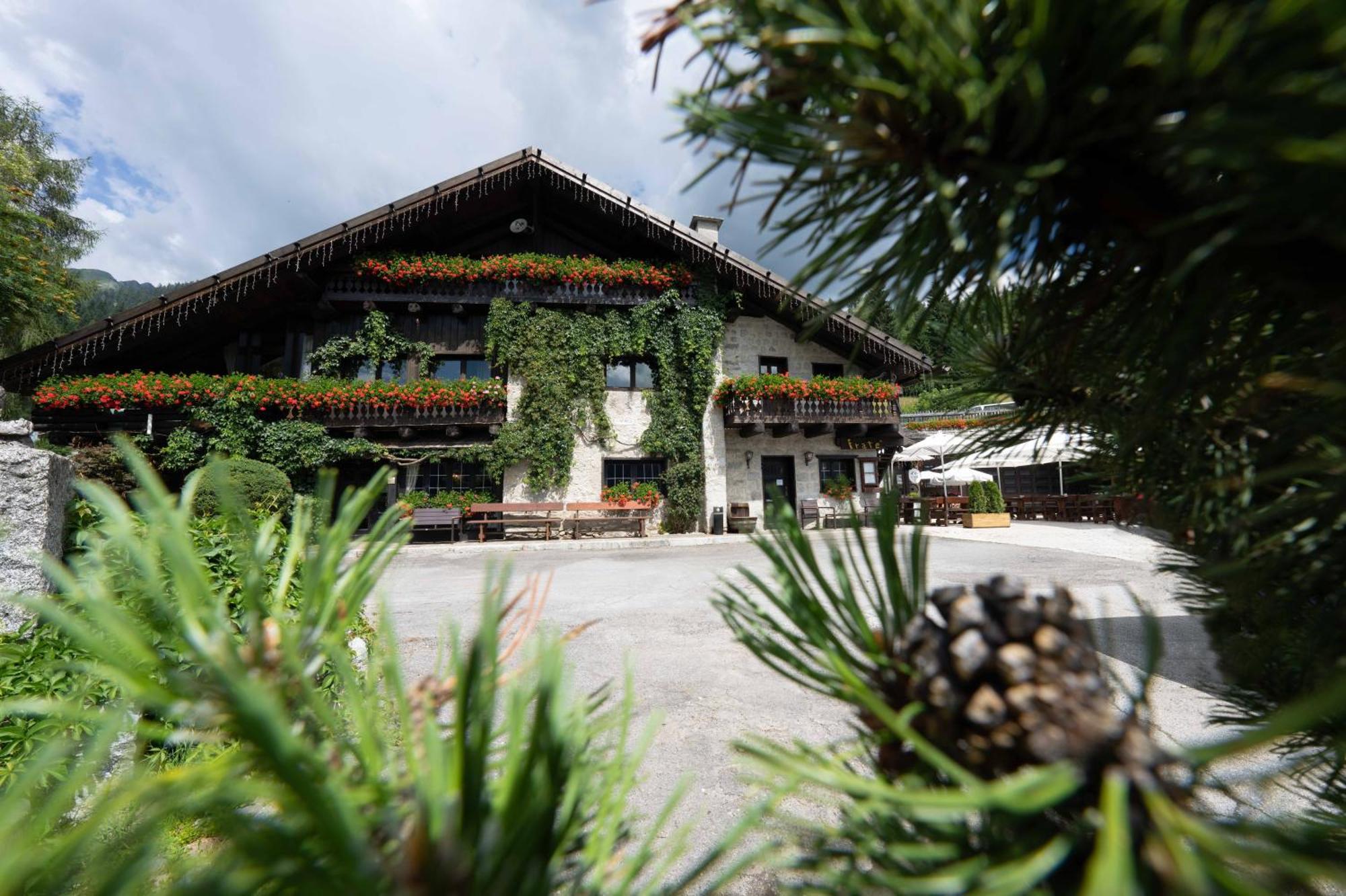 Albergo Ristorante Al Frate Da Streza Madonna エクステリア 写真