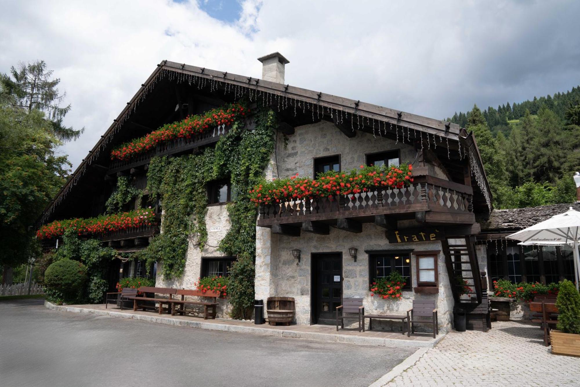 Albergo Ristorante Al Frate Da Streza Madonna エクステリア 写真